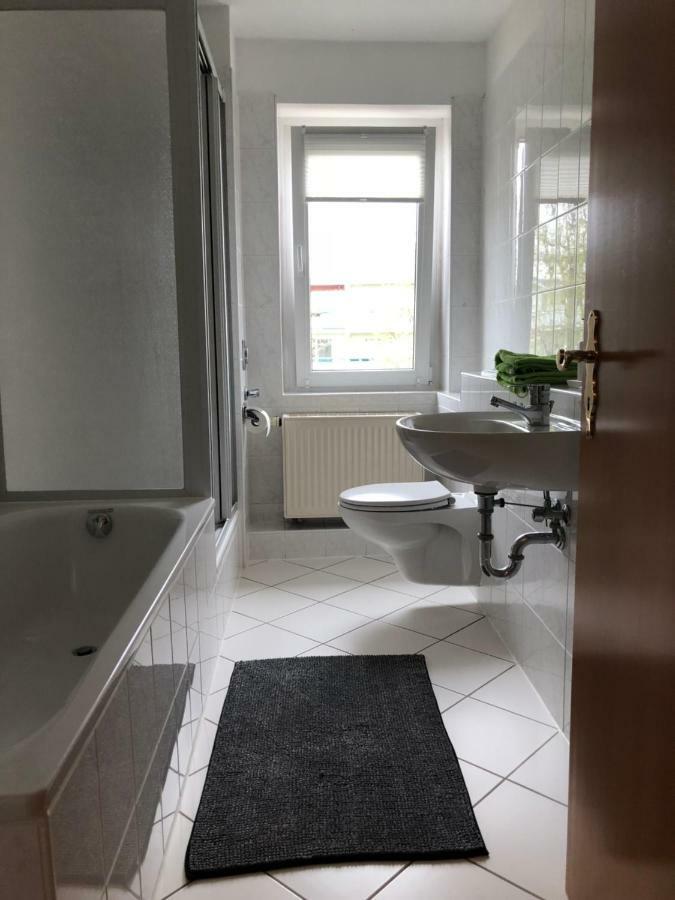 Cottbuser City Ferienwohnung Bagian luar foto